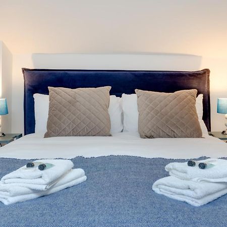 Suites By Rehoboth - M'Nuchah - Camden Road ลอนดอน ภายนอก รูปภาพ