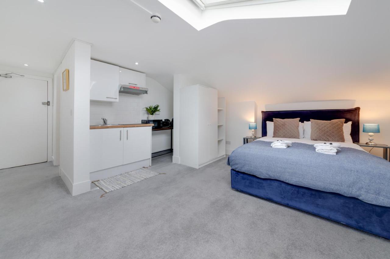 Suites By Rehoboth - M'Nuchah - Camden Road ลอนดอน ภายนอก รูปภาพ